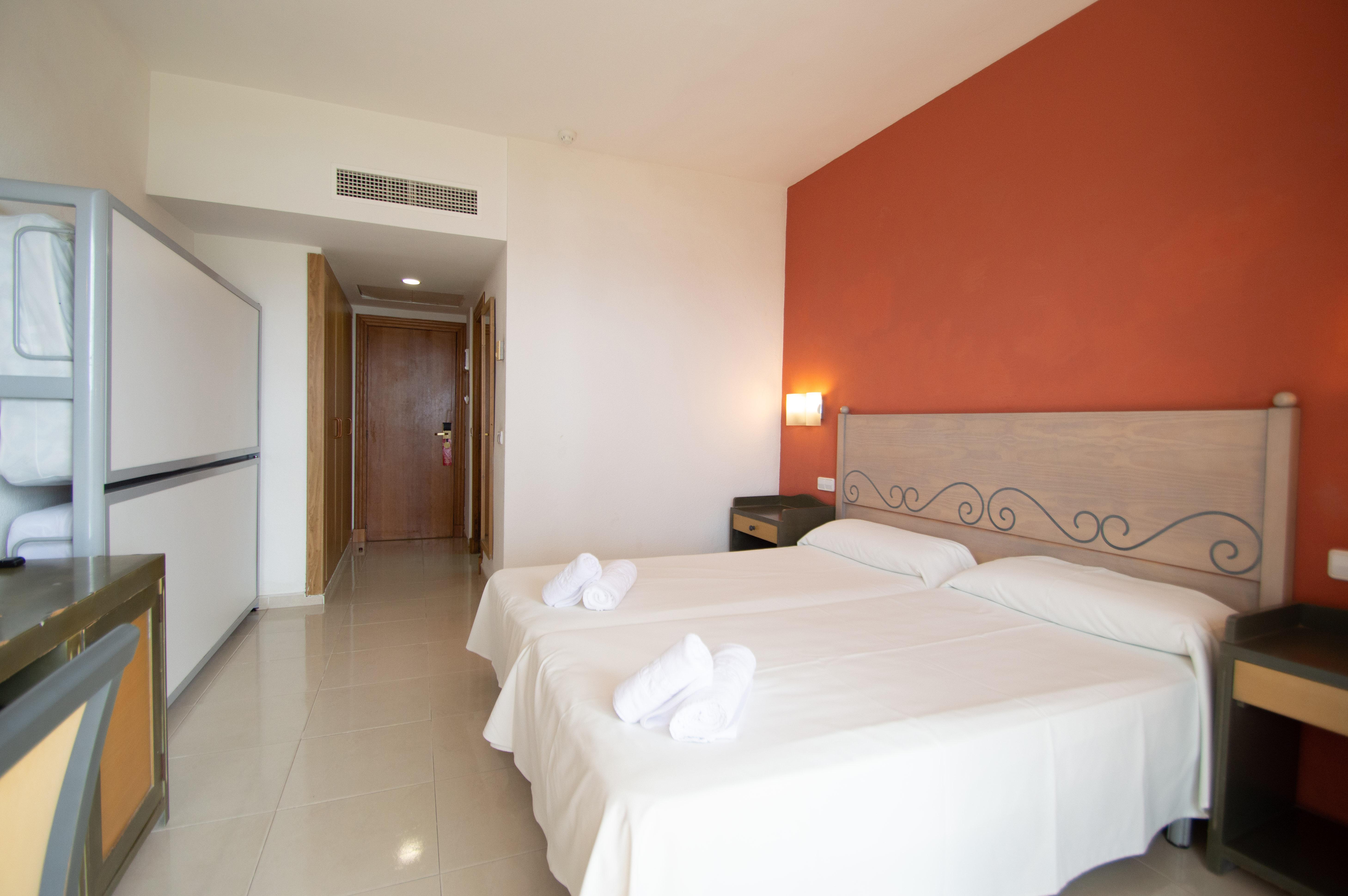Club Hotel Aguamarina Arenal d'en Castell Esterno foto