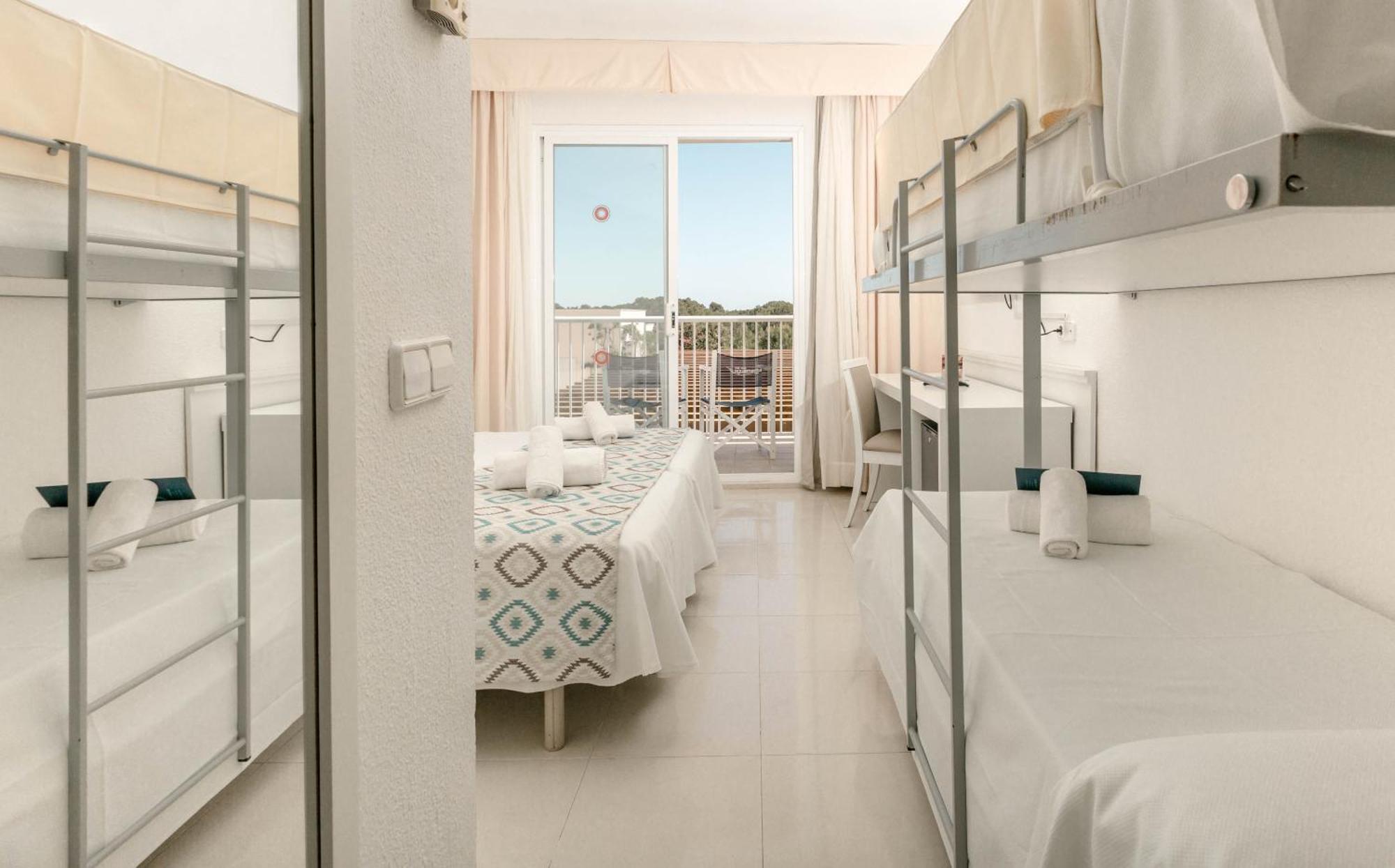 Club Hotel Aguamarina Arenal d'en Castell Esterno foto